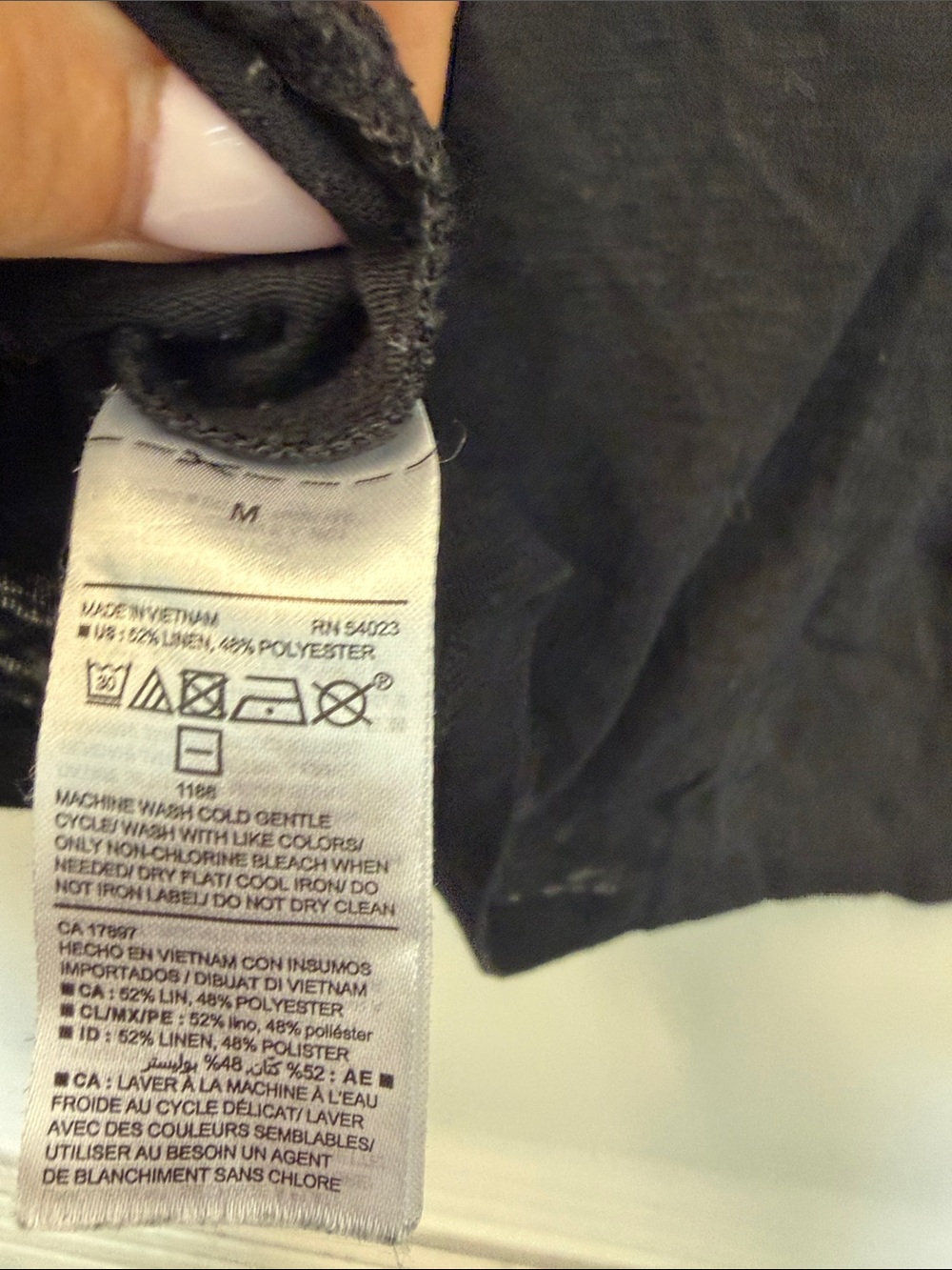 Old Navy Women’s Black V-Neck Short Sleeve Tee - Picture 3 of 5